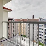 Central Cool Apt With Terrace - Leg11