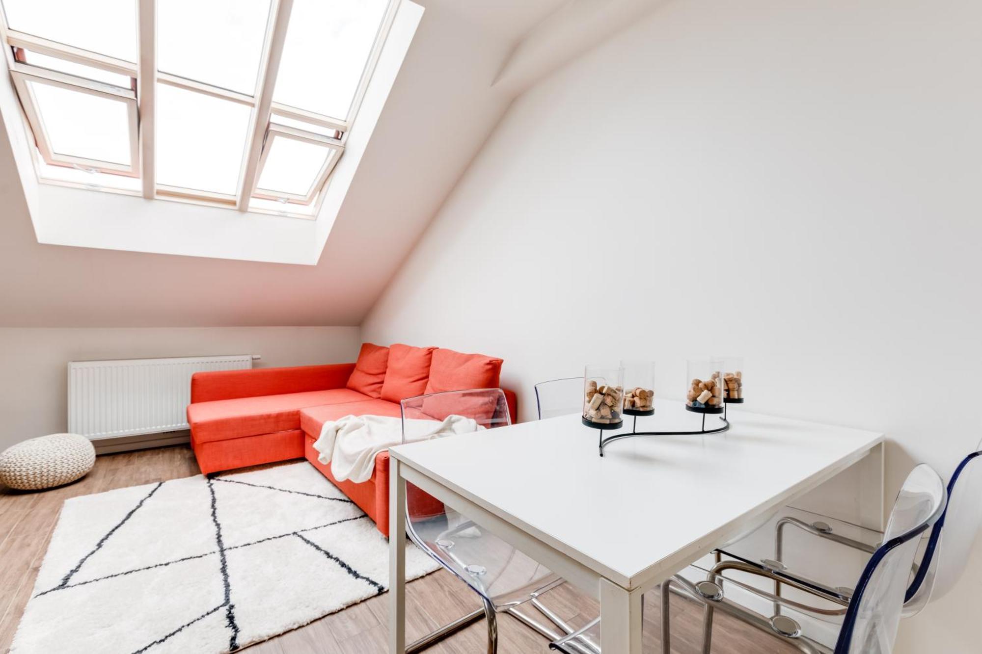 Cool With Terrace - Leg11 Apartment *